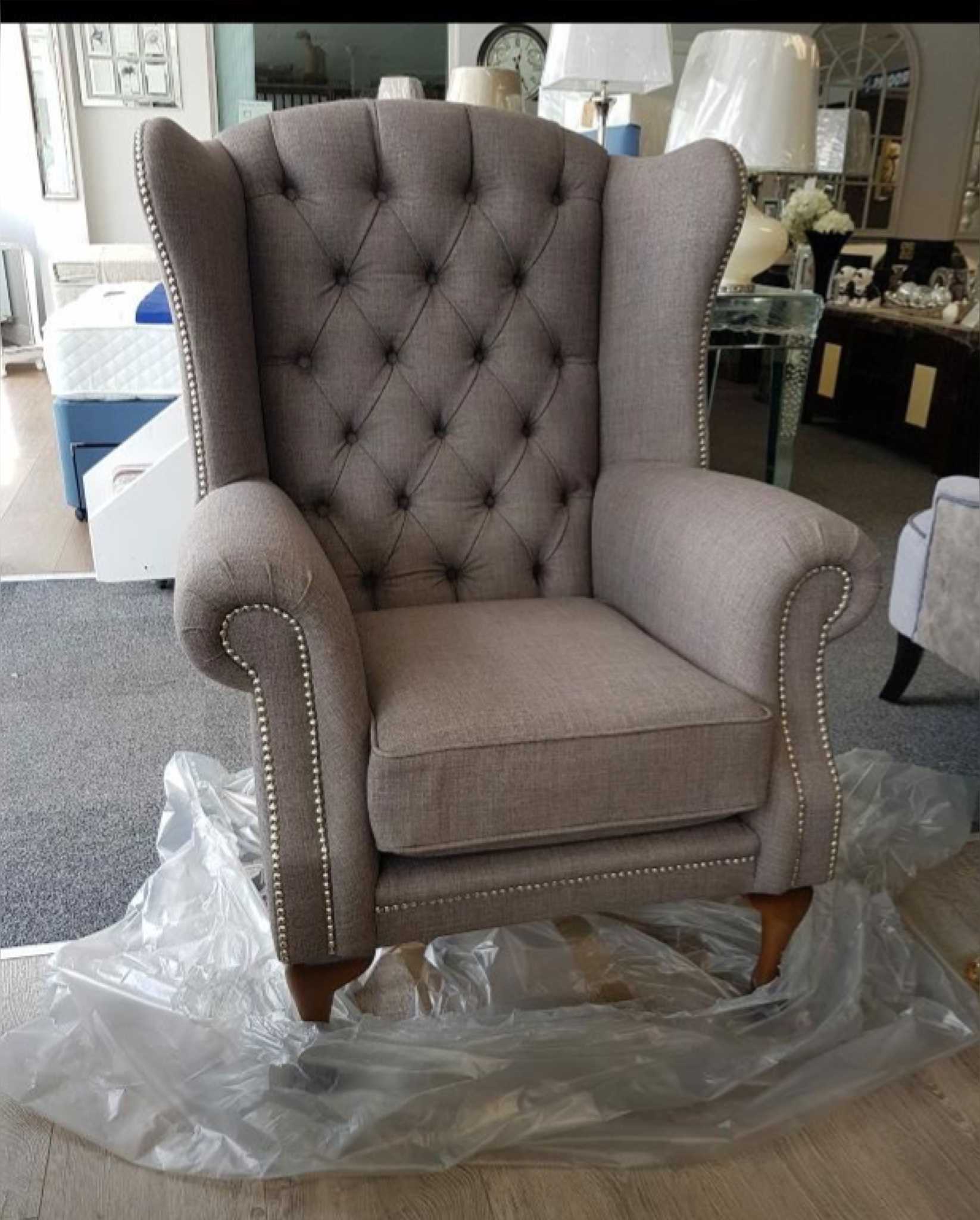 Modern wing chair 