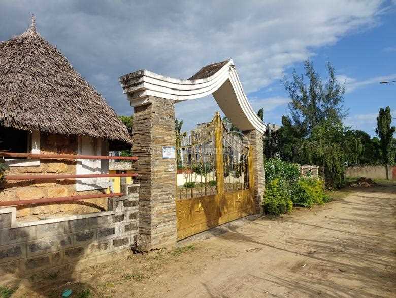 Prime Commercial 1 Acre Plot For Sale in Mtwapa, Kilifi (Kenya)