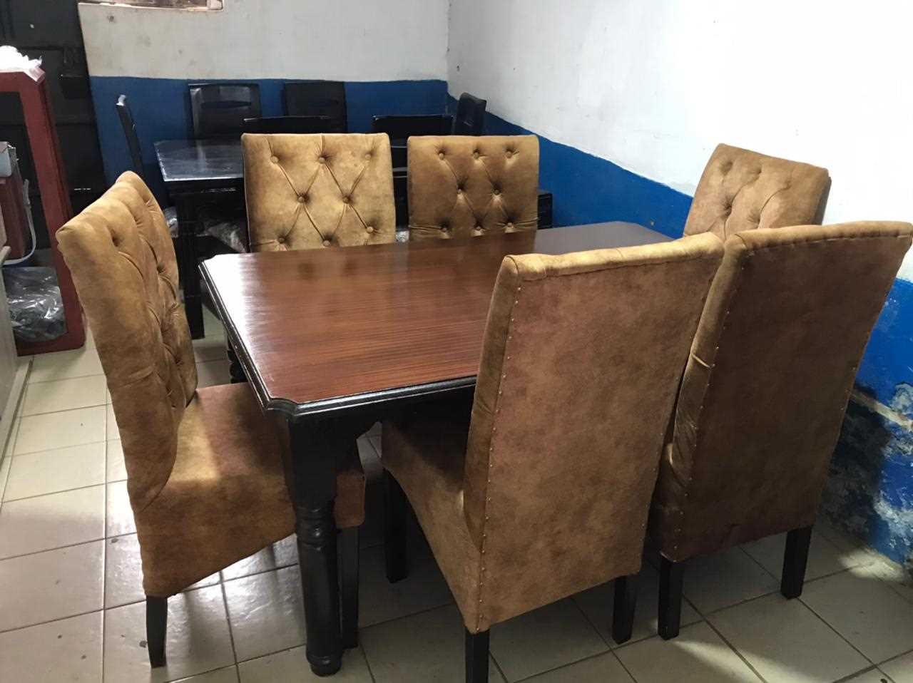 6 seater classic dining table