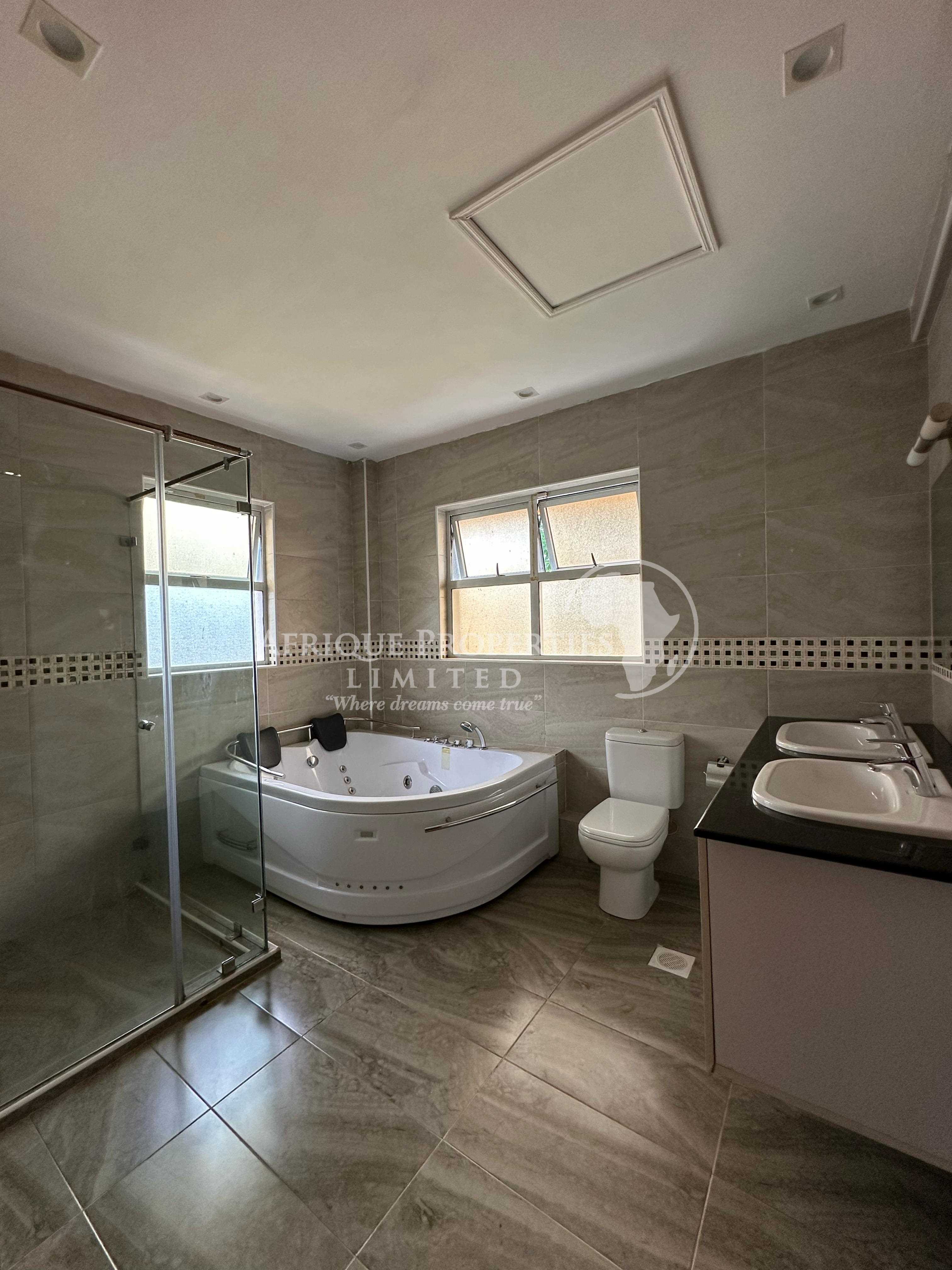 5 Bedroom All Ensuite Townhouse For Sale in Lavington , Nairobi (Kenya)