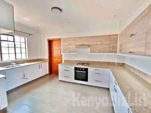 Modern Two-Bedroom House to Let in Zimmerman