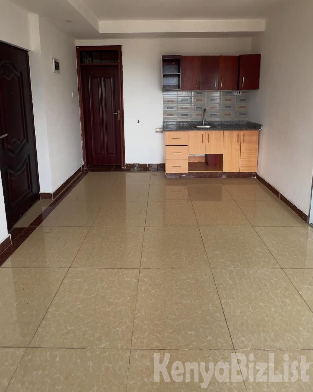 Neat unique lovely decent beautiful bedsitter to let at Ngara