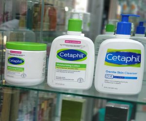 20230222105915-Cetaphil-Skincare-Products-at-Glance-Scents.jpg.jpg